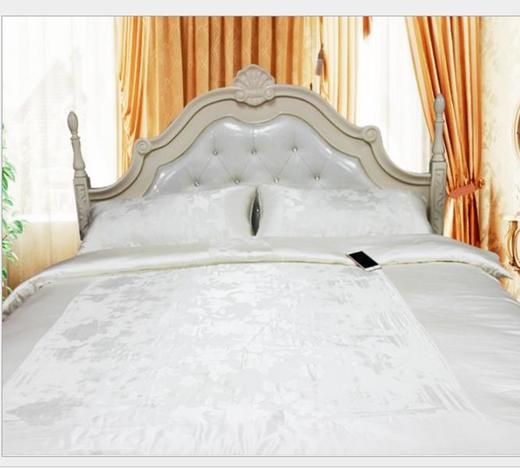 【家居软饰】纯色柔软舒适高支高密真丝面料四件套 床上用品套件 商品图3