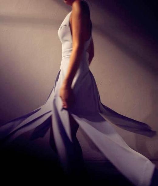 Atelier Miss Lu/  Gwyneth- 水蓝色高开衩露背礼服裙 商品图1