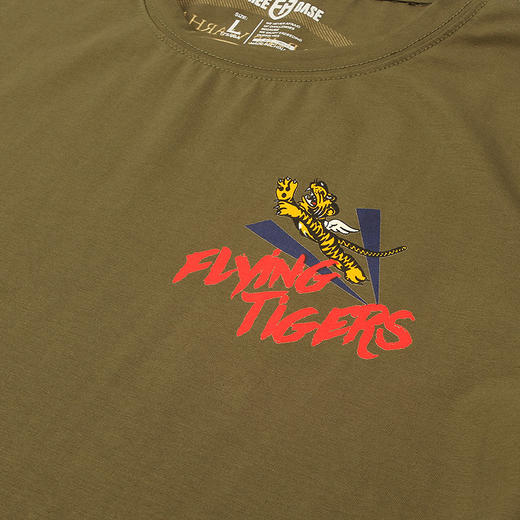 【19.9元1件】自由基地二战P-40E战鹰战斗机印花潮流复古图案短袖T恤透气体恤 商品图3