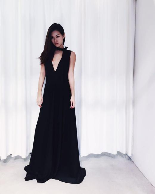 Atelier Miss Lu/ Edith- 黑色深V飘带长礼服 商品图1