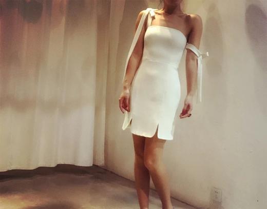 Atelier Miss Lu/Janet- 白色露背系带小礼服 商品图0