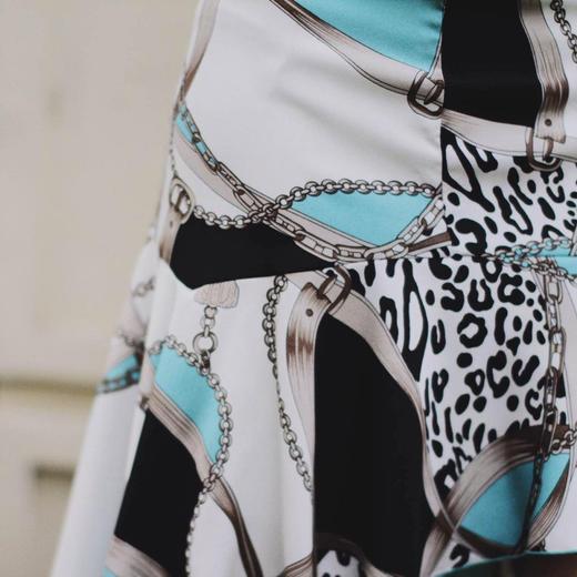 Atelier Miss Lu/ Eunice- 孔雀蓝锁链印花半身裙 商品图3