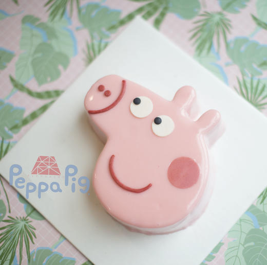 小猪佩奇社会猪儿童节草莓芝士蛋糕 商品图0