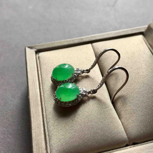 冰种阳绿翡翠蛋面耳坠18k白金钻石镶嵌 商品图2