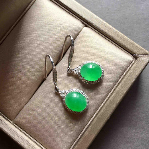 冰种阳绿翡翠蛋面耳坠18k白金钻石镶嵌 商品图4