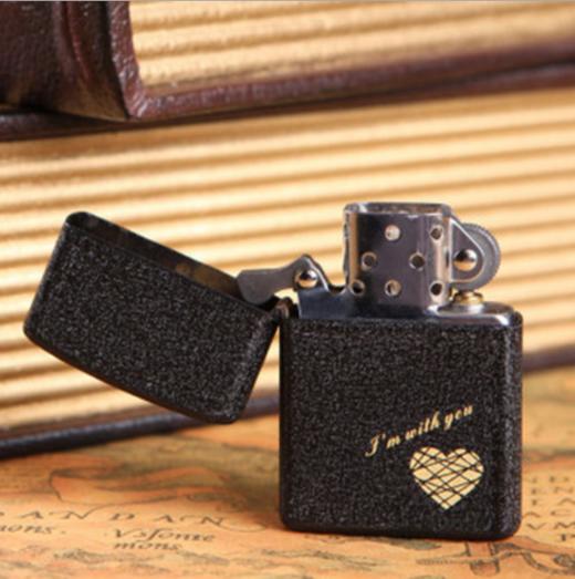 【打火机】。首领CHIEF情人礼品打火机 爱在一起 黑磨砂经典创意防风煤油 商品图0