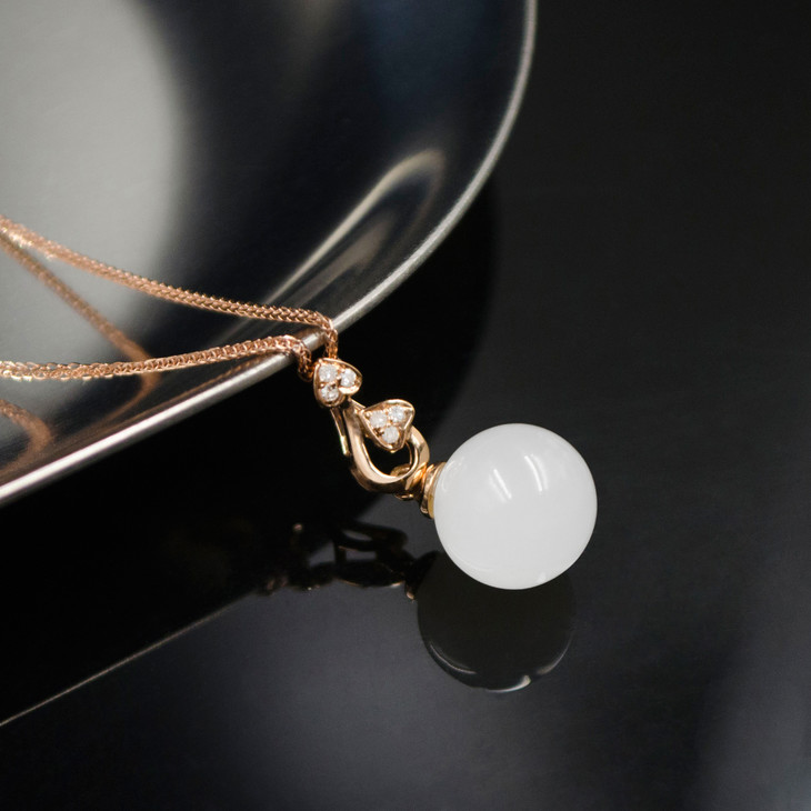 18k玫瑰金和田玉(白玉)镶钻玉珠吊坠--心心相印 /玉珠10mm