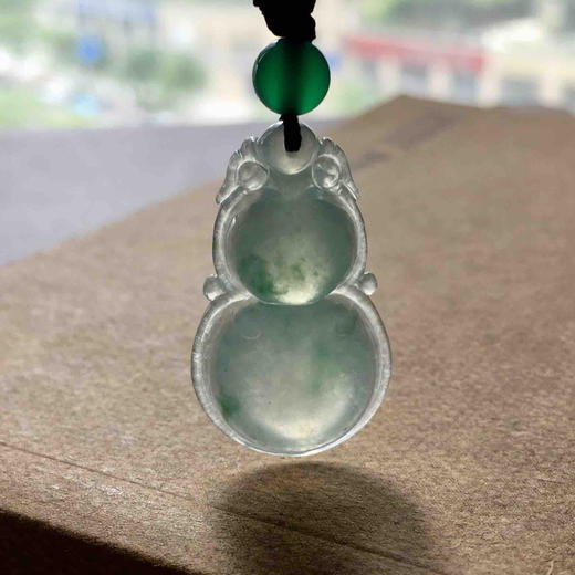 冰种飘阳绿厚庄翡翠葫芦 商品图8