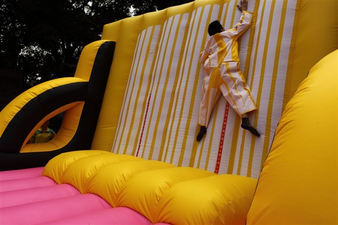 截止6月3日199元抢1大1小价值76元凹凸盒子蹦床不限时玩