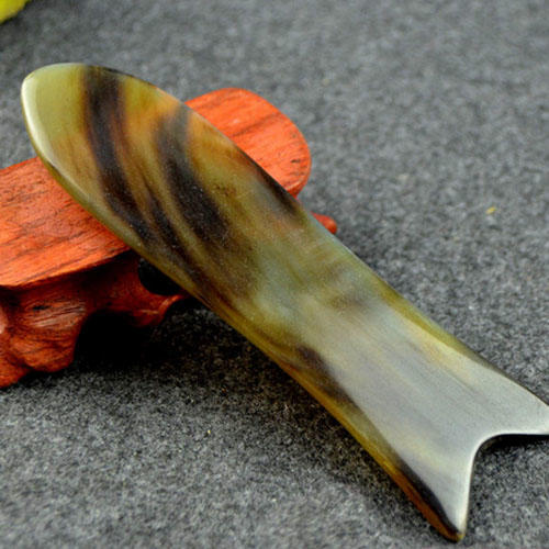 精品牛角刮痧板（白鱼型） 商品图0