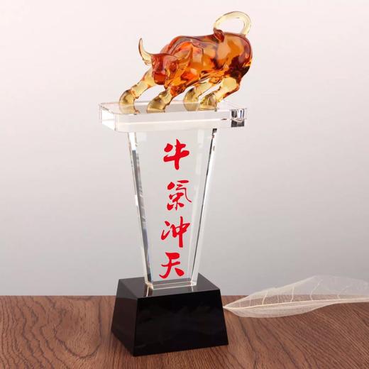 牛气冲天琉璃奖杯定制水晶奖杯纪念品定做加盟牌经销商授权牌 商品图3