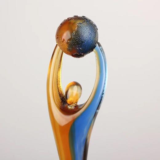 傲领全球 琉璃奖杯定制水晶奖杯 纪念品定做创意礼品 琉璃摆件 商品图3