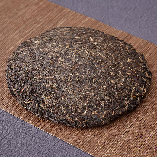 君山丨百家福 黄金饼 紧压黄茶 一级 醇和柔滑 礼盒装 400g 商品图2