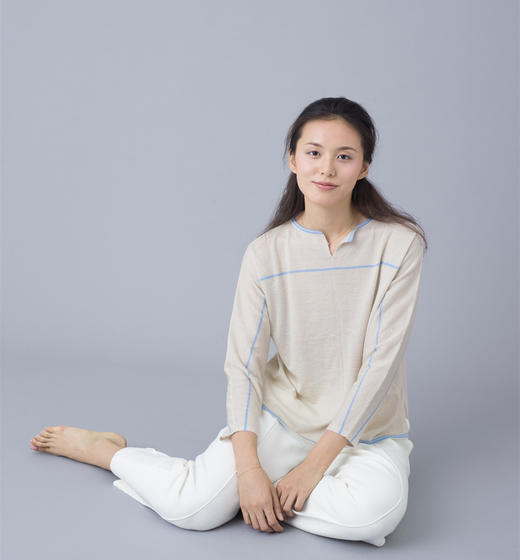 娴静轻薄套衫 商品图3