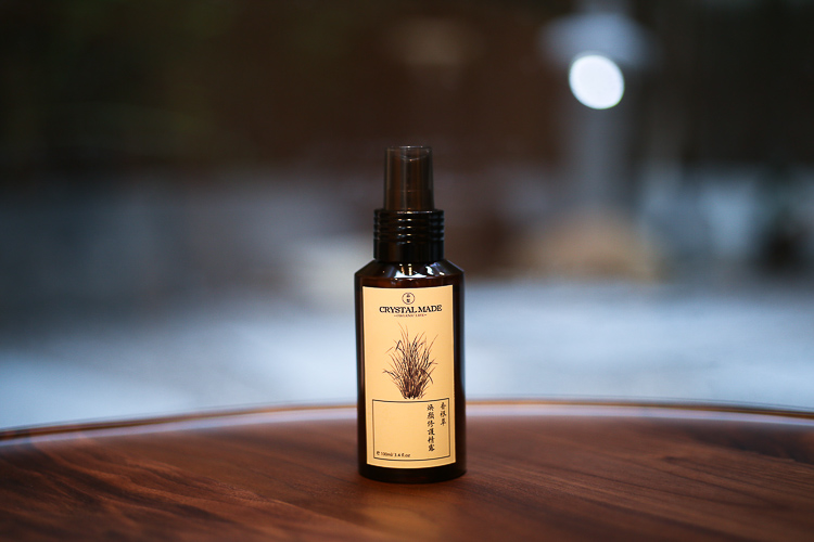 晶制岩兰草香根草焕颜修护纯露促进肌肤再生新品店长推荐