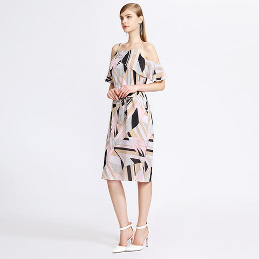 EITIE爱特爱女装早秋新款几何元素拼接露肩吊带蝴蝶结连衣裙5707413 商品图1
