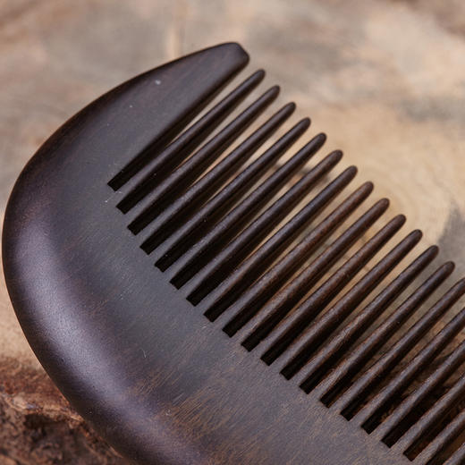 周广胜丨天然木梳沉贵宝古夷苏木滑面木梳子