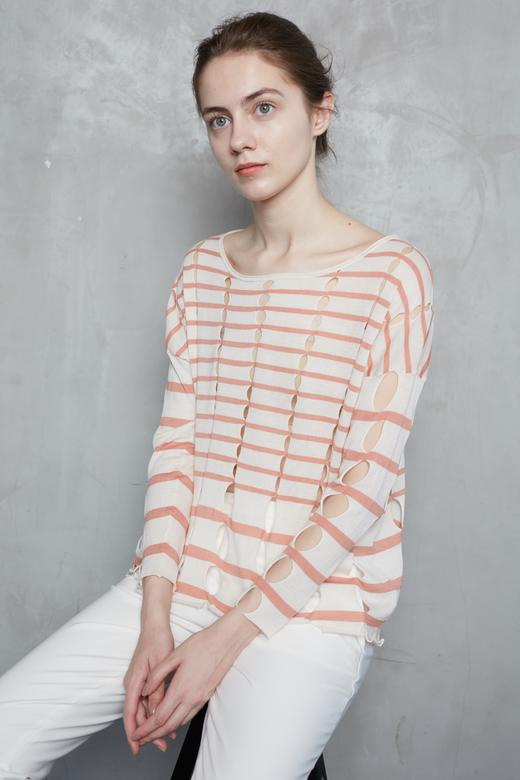 sandriver圆领塌肩镂空七分袖女套衫sjs18w007n