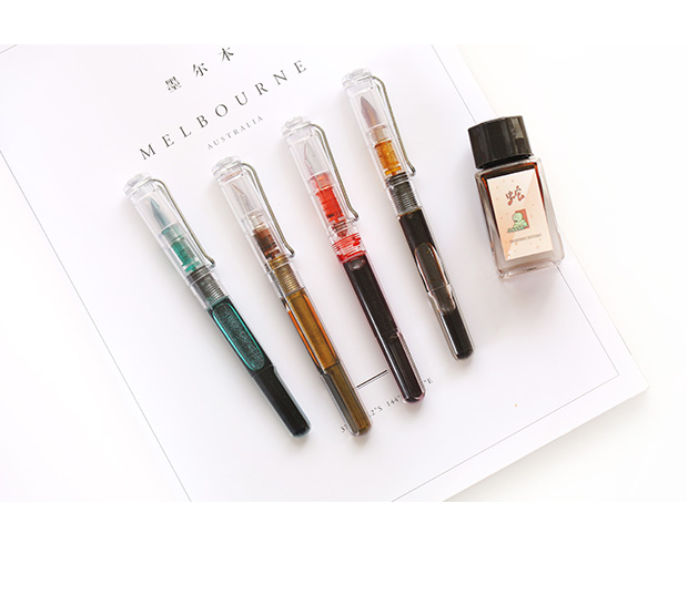 三年二班创意直液透明钢笔小清新学生用正姿成人练字墨水书法笔