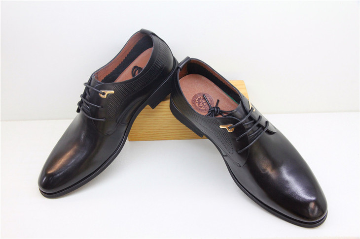 蓝湾百货爱德宝尼夏男皮鞋售卖价374