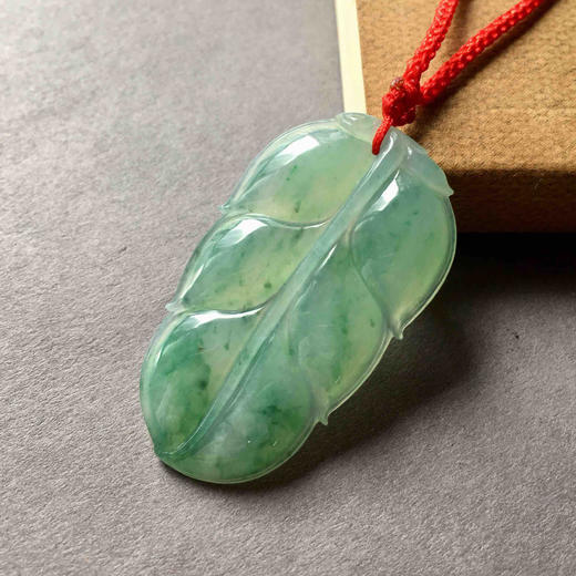 冰种飘阳绿翡翠叶子 商品图0