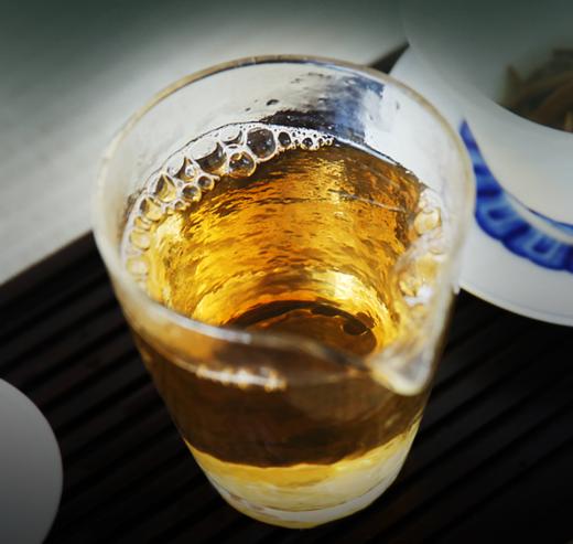 吉顺号茶业2014年银芽白饼100g/饼 商品图3