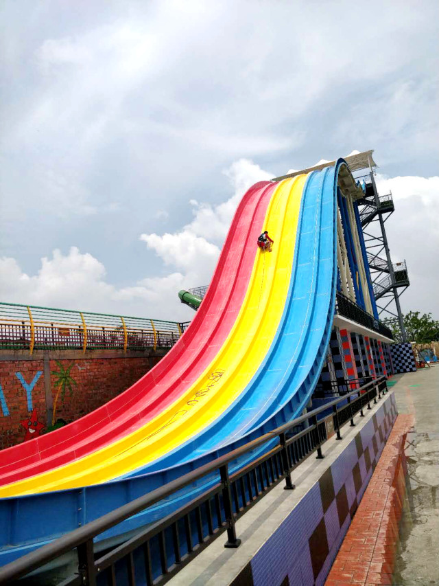 易家河坝欢乐水世界全家套餐