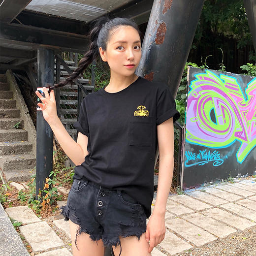 MRJ男女同款口袋十字印花T恤（黄金十字系列） 商品图0