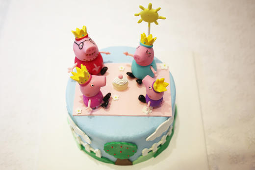 卡通主题款 小猪佩奇一家四口 野餐 商品图1