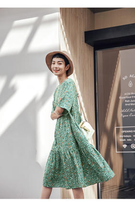 JIANG女装2018夏新款五分袖大摆裙圆领文艺女连衣裙