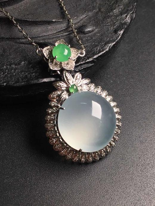 11696翡翠冰种蛋面吊坠