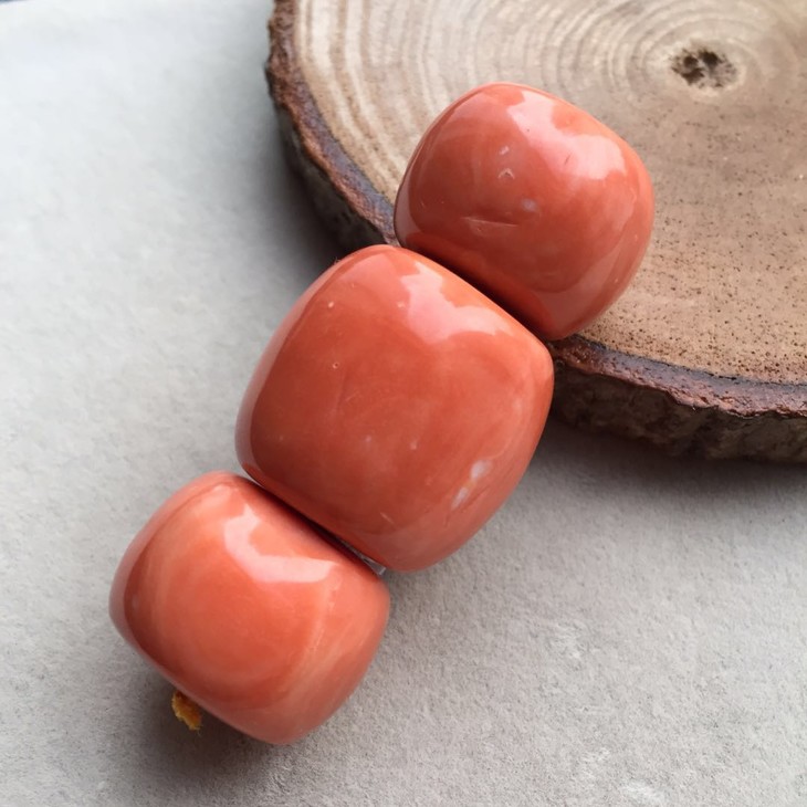 47926莫莫珊瑚鼓珠