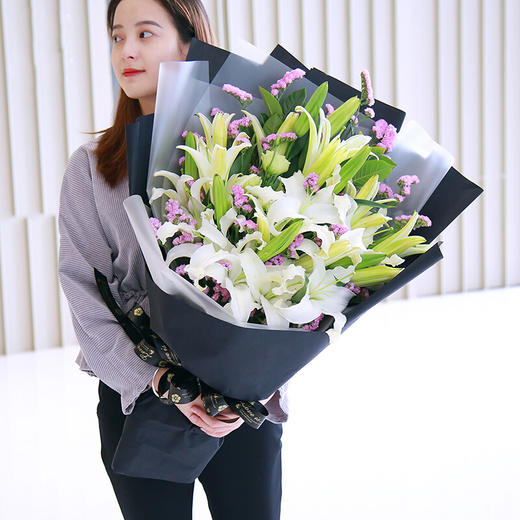 33朵百合花束混搭精美花束送女友妈妈老师领导母亲节浪漫520告白表白脱单生日礼物 商品图0