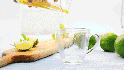 还有美白祛斑减肥功效青柠檬能榨汁,也能作为烹饪调料今年的网红柠檬