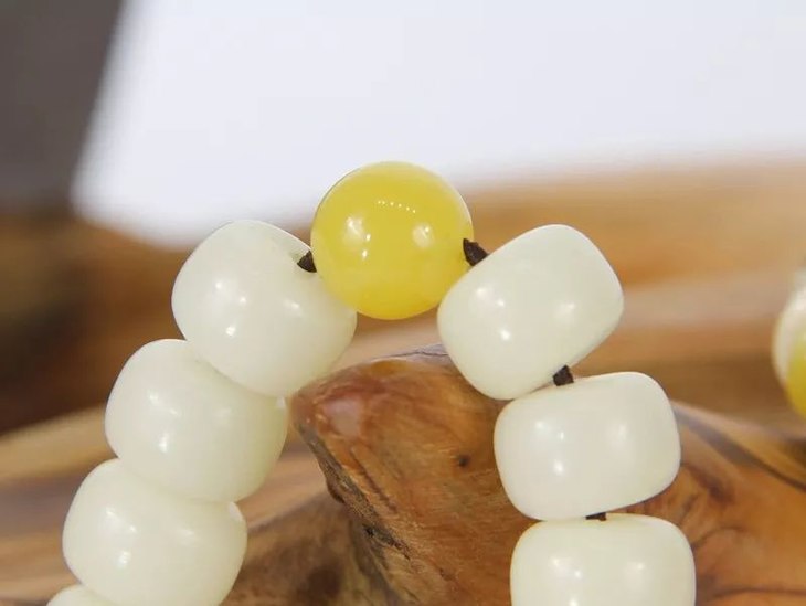 不谈三生三世只愿此生不渝80年贝叶棕菩提根象牙蜜蜡情侣手串十指紧扣