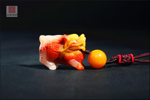 吉祥天地    天然彩玉麒麟挂坠  送礼佳品 商品图0