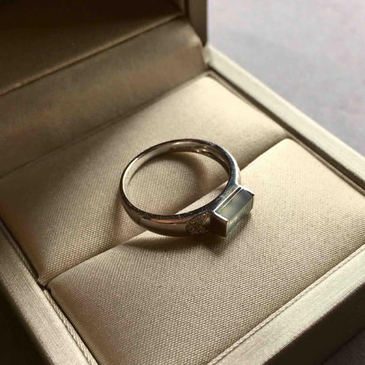 玻璃种飘花方形戒面翡翠戒指18k白金钻石镶嵌 商品图5