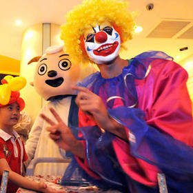 小丑表演（具体沟通价格）