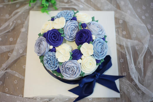 女士款  蓝白色系  玫瑰花堆  韩式裱花 商品图0
