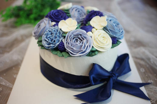 女士款  蓝白色系  玫瑰花堆  韩式裱花 商品图1