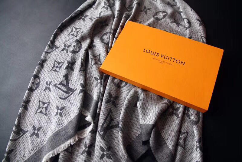 lv 出口巴黎paris专柜正品硬货鸢尾纹提花双面大方巾,带最新防伪标