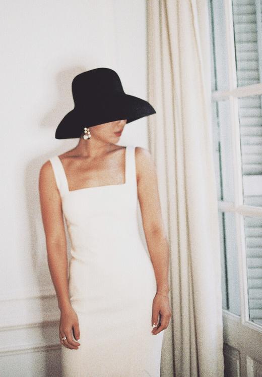 AtelierMissLu / Diana 白黑两色方领修身连身裙 商品图1