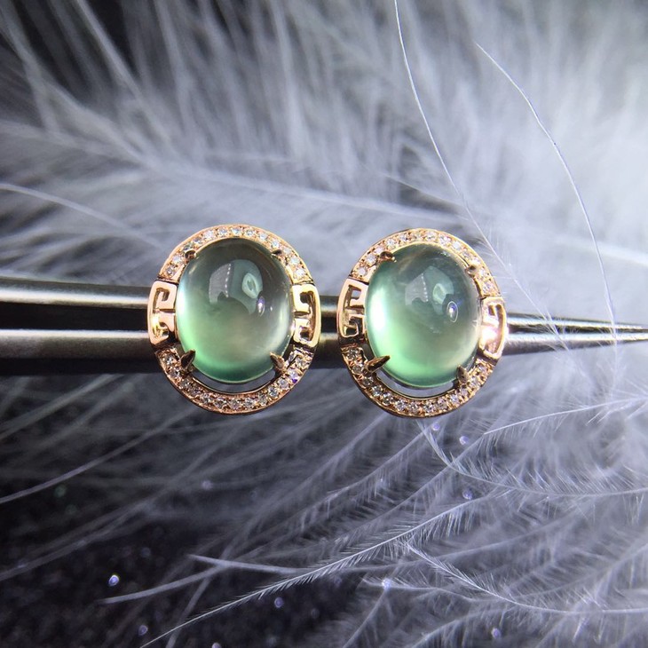 d56236葡萄石耳钉