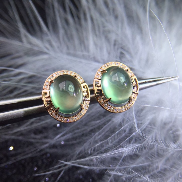 d56236葡萄石耳钉