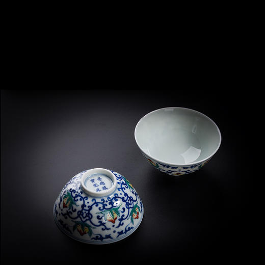 宝瓷林青花斗彩如意寿桃纹杯 商品图1