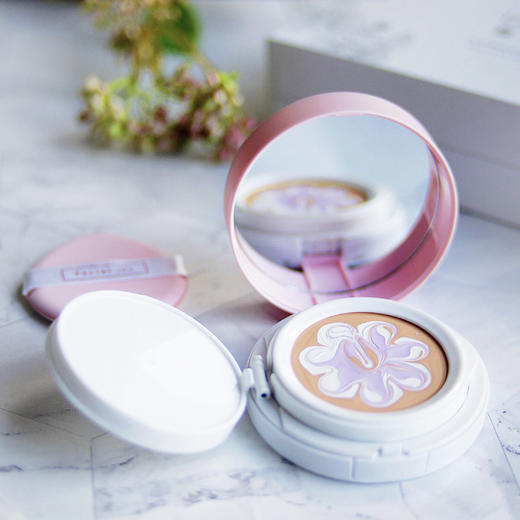 清华美女研发的高颜值小粉盒,补水 底妆 遮瑕,一次搞定.