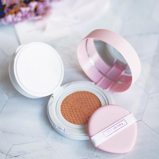 清华美女研发的高颜值小粉盒,补水 底妆 遮瑕,一次搞定.