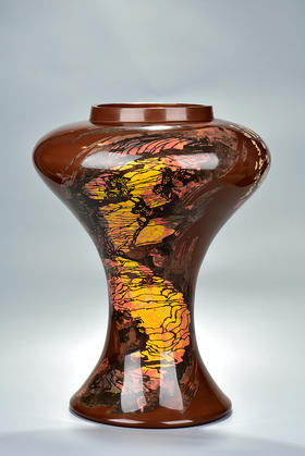 谢恒覆色填泥梯田博古瓶