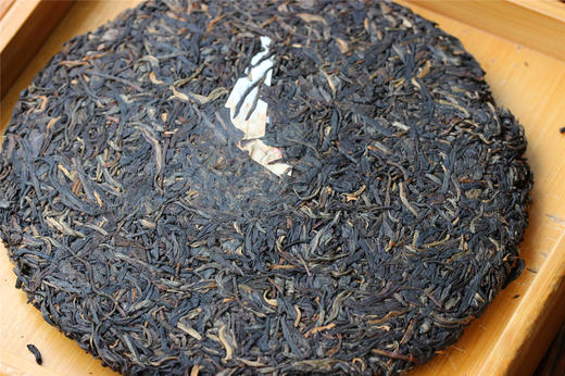 澜沧古茶2011年001大饼普洱茶生茶景迈古树老茶干仓357g 商品图4