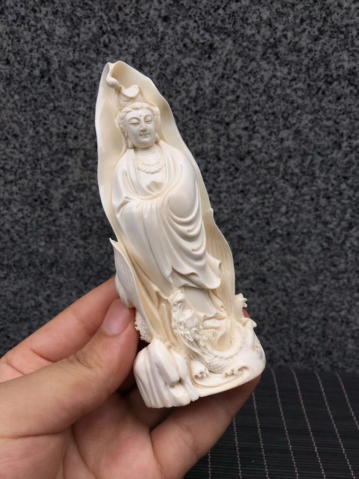48649猛犸象牙大师精工观世音菩萨小摆件